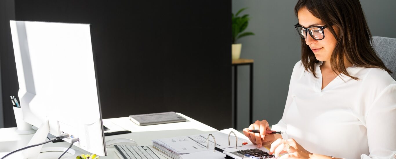 From Overwhelmed to Organized: What a Remote Bookkeeper Brings to The Table